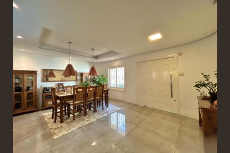 Casa à venda com 253m², 3 quartos e 2 vagasSala de Jantar