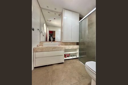 Casa à venda com 253m², 3 quartos e 2 vagasBanheiro Social