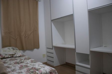 Apartamento à venda com 60m², 3 quartos e 2 vagasQuarto 2
