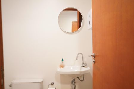 Casa à venda com 200m², 4 quartos e 2 vagasBanheiro da Suíte 1