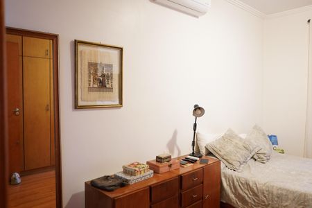 Casa à venda com 200m², 4 quartos e 2 vagasSuíte 2