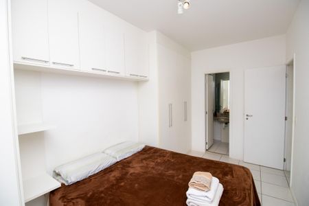 Apartamento à venda com 75m², 2 quartos e 3 vagas Apartamento à venda com 75m², 2 quartos e 3 vagasQuarto 1