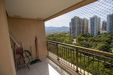 Apartamento à venda com 75m², 2 quartos e 3 vagas Apartamento à venda com 75m², 2 quartos e 3 vagasVaranda