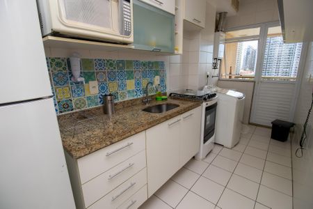 Apartamento à venda com 75m², 2 quartos e 3 vagas Apartamento à venda com 75m², 2 quartos e 3 vagasCozinha