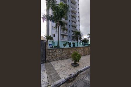 Apartamento à venda com 86m², 3 quartos e 1 vaga Apartamento à venda com 86m², 3 quartos e 1 vagaFachada+Placa