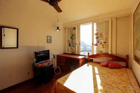 Casa de condomínio para alugar com 440m², 6 quartos e 4 vagasQuarto 2