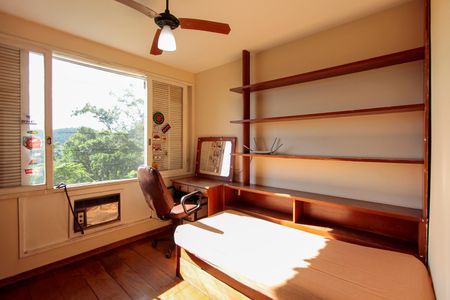 Casa de condomínio para alugar com 440m², 6 quartos e 4 vagasQuarto 1