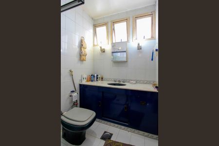 Casa de condomínio para alugar com 440m², 6 quartos e 4 vagasBanheiro Quarto 4 - Suíte