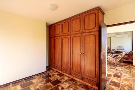 Casa de condomínio para alugar com 440m², 6 quartos e 4 vagasQuarto 6