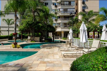 Apartamento à venda com 75m², 2 quartos e 3 vagas Apartamento à venda com 75m², 2 quartos e 3 vagasÁrea comum