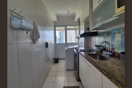 Apartamento à venda com 75m², 2 quartos e 3 vagas Apartamento à venda com 75m², 2 quartos e 3 vagasCozinha