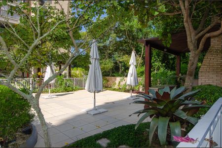 Apartamento à venda com 75m², 2 quartos e 3 vagas Apartamento à venda com 75m², 2 quartos e 3 vagasÁrea comum