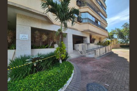 Apartamento à venda com 75m², 2 quartos e 3 vagas Apartamento à venda com 75m², 2 quartos e 3 vagasEntrada