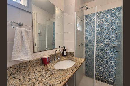 Apartamento à venda com 75m², 2 quartos e 3 vagas Apartamento à venda com 75m², 2 quartos e 3 vagasBanheiro
