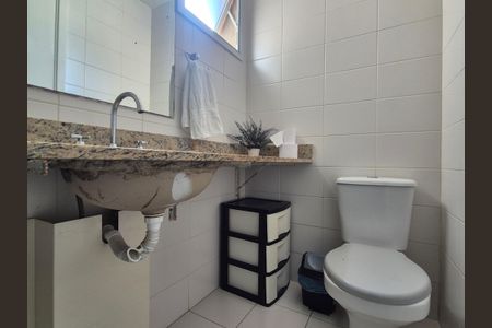 Apartamento à venda com 75m², 2 quartos e 3 vagas Apartamento à venda com 75m², 2 quartos e 3 vagasBanheiro da Suíte