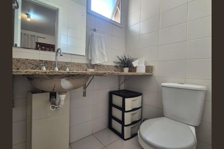Apartamento à venda com 75m², 2 quartos e 3 vagas Apartamento à venda com 75m², 2 quartos e 3 vagasBanheiro da Suíte