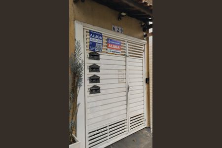 Casa para alugar com 60m², 1 quarto e sem vaga Casa para alugar com 60m², 1 quarto e sem vagaFachada