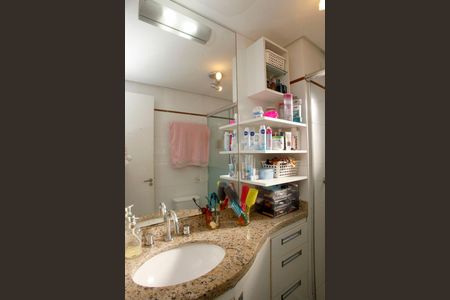 Apartamento à venda com 69m², 2 quartos e 2 vagasBanheiro 1