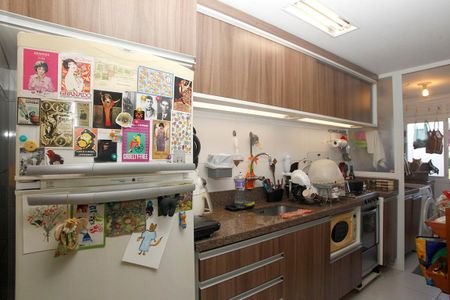 Apartamento à venda com 69m², 2 quartos e 2 vagasCozinha + Área de Serviço