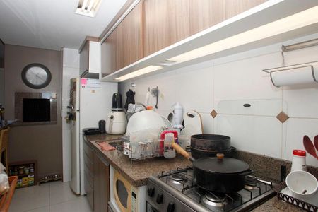 Apartamento à venda com 69m², 2 quartos e 2 vagasCozinha + Área de Serviço
