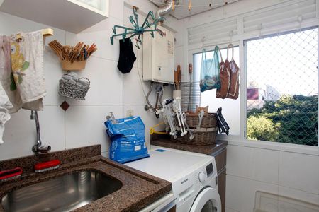 Apartamento à venda com 69m², 2 quartos e 2 vagasCozinha + Área de Serviço