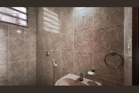 Casa à venda com 180m², 4 quartos e 1 vagaLavabo