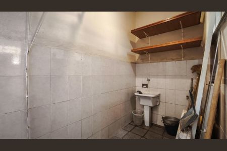 Casa à venda com 180m², 4 quartos e 1 vagaÁrea de Serviço