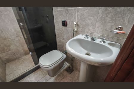 Casa à venda com 180m², 4 quartos e 1 vagaBanheiro