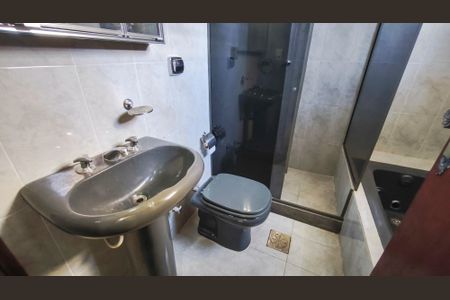 Casa à venda com 180m², 4 quartos e 1 vagaBanheiro da Suíte