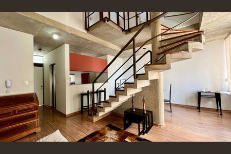 Apartamento à venda com 111m², 2 quartos e 1 vaga Apartamento à venda com 111m², 2 quartos e 1 vagaSala