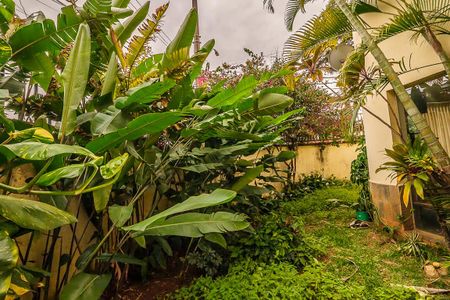 Casa à venda com 370m², 6 quartos e 4 vagas Casa à venda com 370m², 6 quartos e 4 vagasÁrea comum