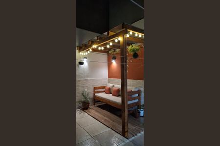 Casa à venda com 211m², 3 quartos e 3 vagas Casa à venda com 211m², 3 quartos e 3 vagasÁrea Externa