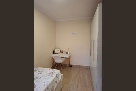 Casa à venda com 211m², 3 quartos e 3 vagas Casa à venda com 211m², 3 quartos e 3 vagasQuarto 2