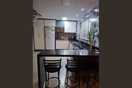 Casa à venda com 211m², 3 quartos e 3 vagas Casa à venda com 211m², 3 quartos e 3 vagasCozinha