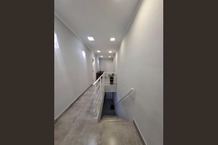 Casa à venda com 211m², 3 quartos e 3 vagas Casa à venda com 211m², 3 quartos e 3 vagasCorredor