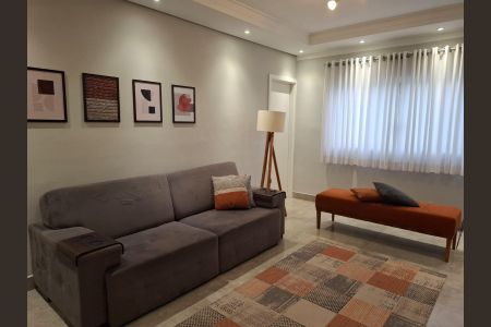 Casa à venda com 211m², 3 quartos e 3 vagas Casa à venda com 211m², 3 quartos e 3 vagasSala