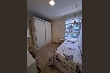 Casa à venda com 211m², 3 quartos e 3 vagas Casa à venda com 211m², 3 quartos e 3 vagasQuarto 3