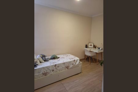 Casa à venda com 211m², 3 quartos e 3 vagas Casa à venda com 211m², 3 quartos e 3 vagasQuarto 2