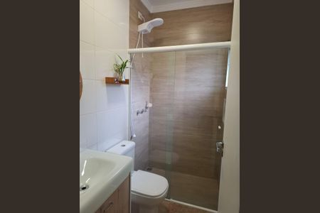 Casa à venda com 211m², 3 quartos e 3 vagas Casa à venda com 211m², 3 quartos e 3 vagasBanheiro 2