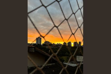 Casa à venda com 211m², 3 quartos e 3 vagas Casa à venda com 211m², 3 quartos e 3 vagasVista