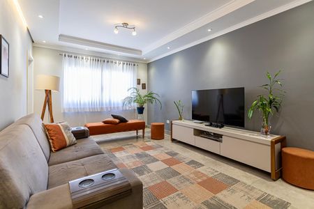 Casa à venda com 211m², 3 quartos e 3 vagas Casa à venda com 211m², 3 quartos e 3 vagasSala