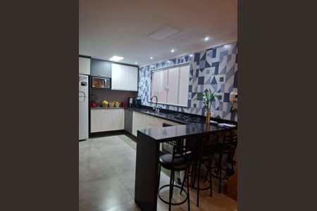 Casa à venda com 211m², 3 quartos e 3 vagas Casa à venda com 211m², 3 quartos e 3 vagasCozinha