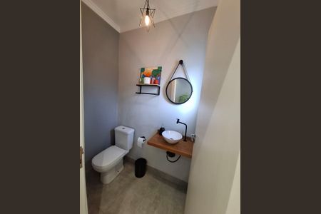 Casa à venda com 211m², 3 quartos e 3 vagas Casa à venda com 211m², 3 quartos e 3 vagasLavabo 1