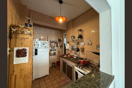 Apartamento à venda com 76m², 2 quartos e sem vaga