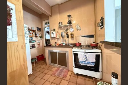 Apartamento à venda com 76m², 2 quartos e sem vaga