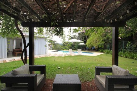 Casa à venda com 342m², 4 quartos e 6 vagas