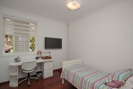 Casa à venda com 342m², 4 quartos e 6 vagas