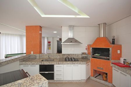 Casa à venda com 342m², 4 quartos e 6 vagas