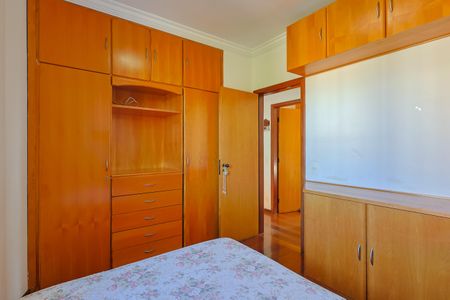 Apartamento à venda com 142m², 4 quartos e 3 vagas Apartamento à venda com 142m², 4 quartos e 3 vagasQuarto 2