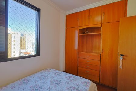 Apartamento à venda com 142m², 4 quartos e 3 vagas Apartamento à venda com 142m², 4 quartos e 3 vagasQuarto 2